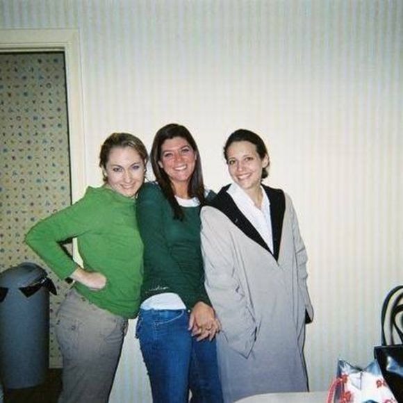 Meet your Posher, Jessica - Picture 1 of 2